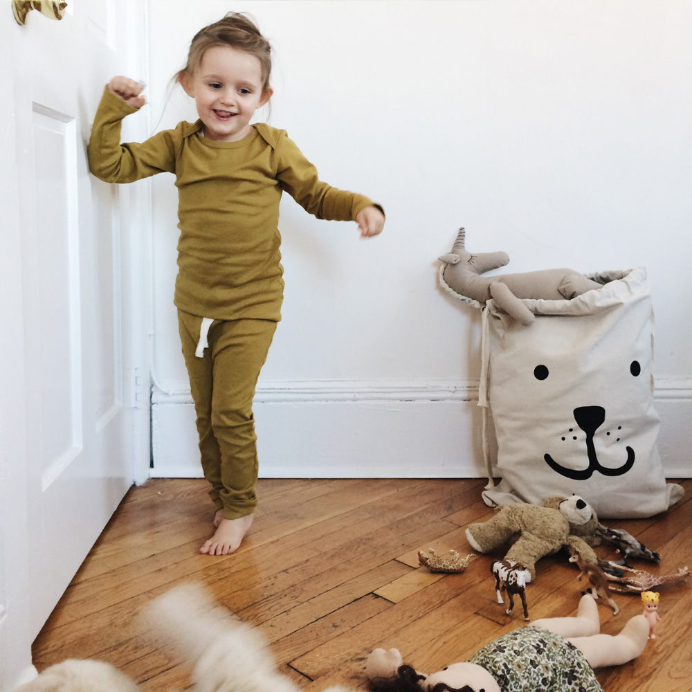 tidying_up_the_childrens_room_mess_little_kin_journal_5